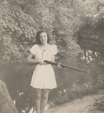 Phyllis Byers, mom, shotgun